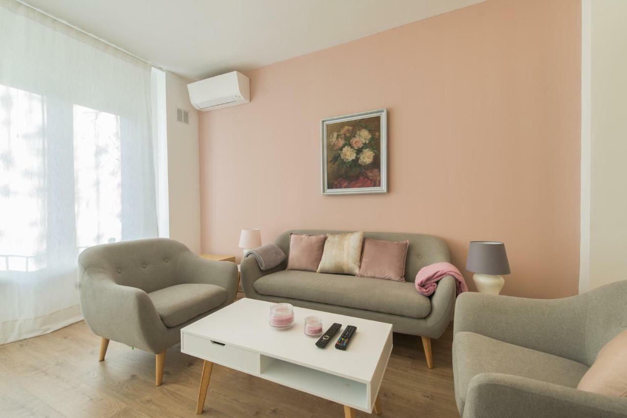 Chic And Spacious Apartment In Central Sofia - Patriarh Evtimiy By Flat Mаnager Buitenkant foto